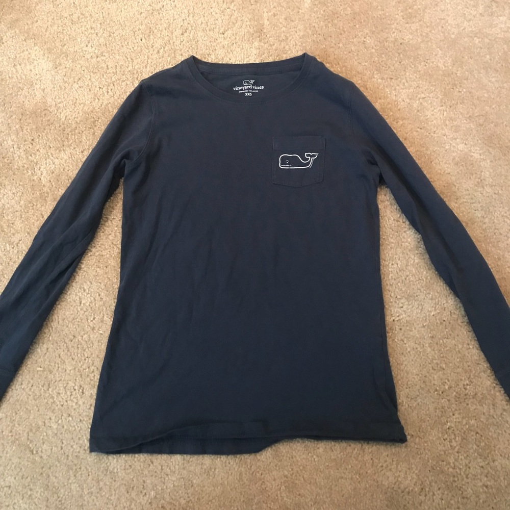 Vineyard Vines LongSleeve Whale Graphic Pocket Tee